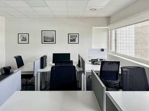 Office: Ronda de Poniente 2, Edificio 12, Madrid, 28760