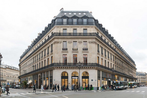 Office: 7 Rue Meyerbeer, Paris, 75009