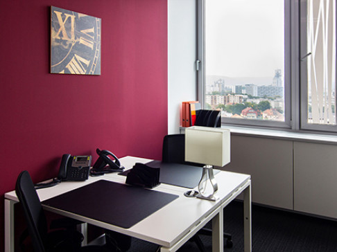 Office: Apollo, Prievozsk, Bratislava, 821 09