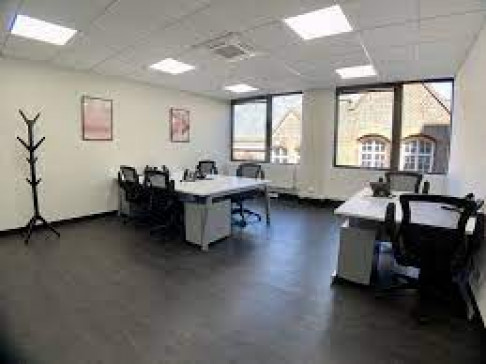 Office: Farringdon Centre, 5 St John's Lane, London, EC1M 4BH