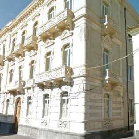 Office: Feiana Business Center, Piazza Cavour, 14, Catania, 95125