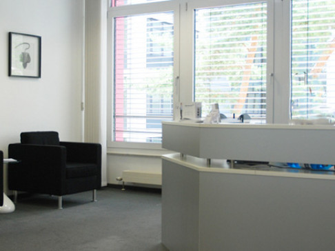 Office: Neu-Isenburg, Dornhofstrasse 34, Frankfurt, 63263