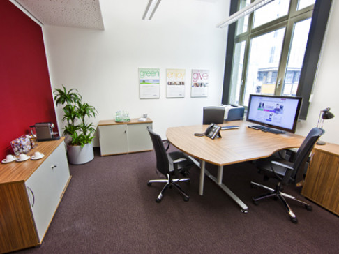 Office: Skyper Villa, Ground Floor, Frankfurt, 60329