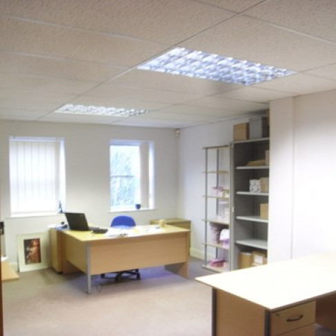 Office: Harlaxton Road, Grantham, NG31