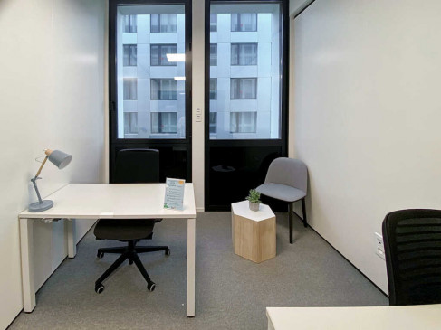 Office: 143 boulevard René Cassin, Nice, 06200