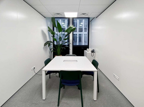 Office: 143 boulevard René Cassin, Nice, 06200