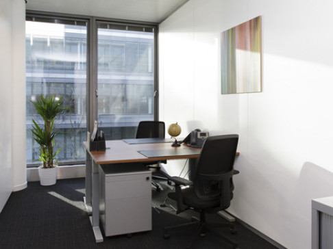 Office: Kirchberg City Centre - Eolis Square, Regus Kirchberg City Centre, Luxembourg, L-2540