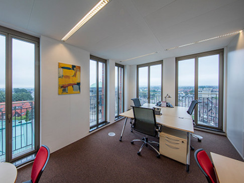 Office: City Centre, Stationsplein 8-K, Maastricht, 6221 BT