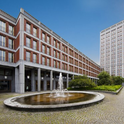 Office: City Centre, Stationsplein 8-K, Maastricht, 6221 BT