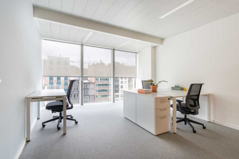 Office: Avenue du Boulevard 21 box 5, Brussels, 1210