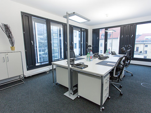 Office: Leopoldstrasse, Munich, 80802