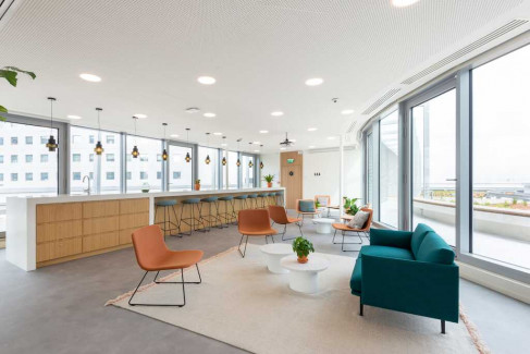 Office: Pettelaarpark 84, Den Bosch, 5216 PP