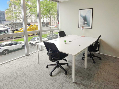 Office: 25 Boulevard Romain Rolland, Paris, 75014