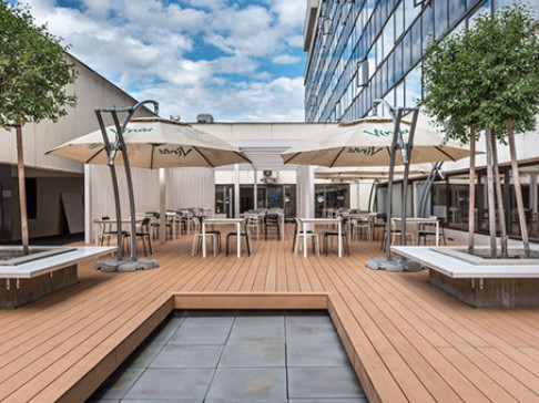 Office: Courtyard by Marriott Flora Hotel, Lucemburska Street 46, Prague, 130 00