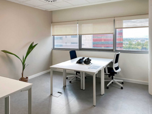 Office: Calle Marie Curie, 9-15, edificio B - Bioma, 4ª planta, Madrid, 28521