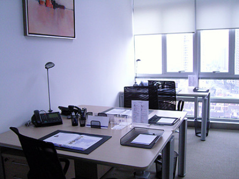 Office: Silver Centre, 1388 North Shaan Xi Road, Shanghai, 200060