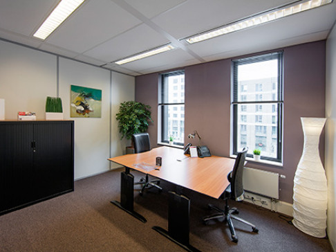 Office: Tilburg Central Station, Hart van Brabantlaan 12-14-16, Tilburg, 5038 JL