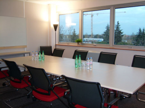 Office: Blagnac Airport, 7 Avenue Didier Daurat, Toulouse, 31700