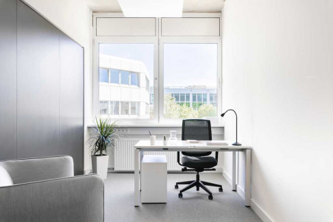 Office: Gare Maritime, Rue Picard 7, boîte 100, Brussels, 1000